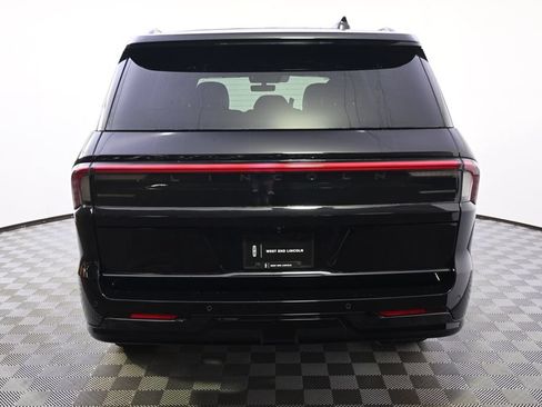 New 2027 Lincoln Navigator Reserve w/ Jet Appearance Package AWD/4WD image 5