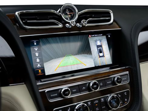 Used 2021 Bentley Bentayga Speed AWD/4WD image 49