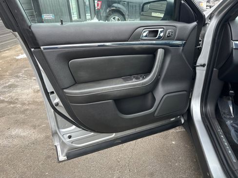 Used 2013 Lincoln MKS image 14