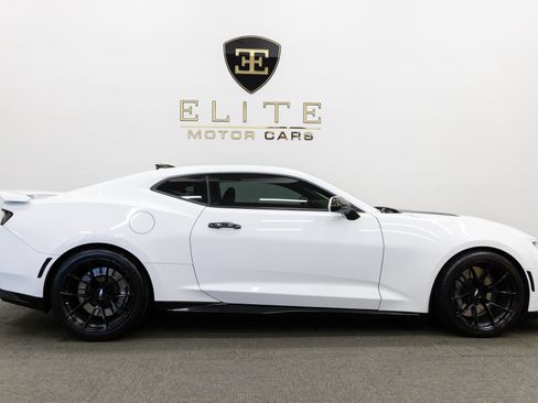 Used 2018 Chevrolet Camaro ZL1 RWD image 10