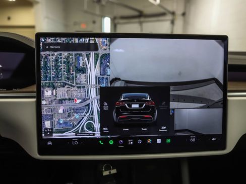 Used 2023 Tesla Model X AWD/4WD image 14