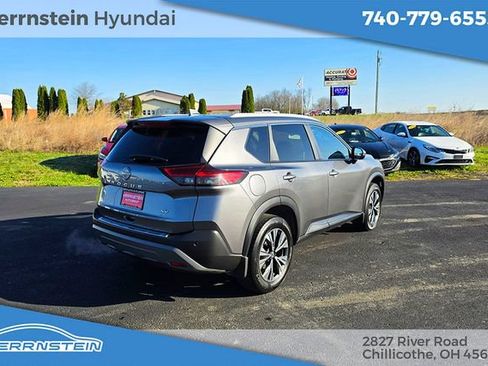 Used 2023 Nissan Rogue SV w/ SV Premium B Package image 31