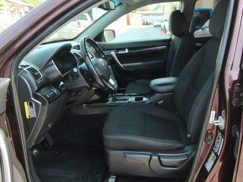 Used 2015 Kia Sorento LX FWD image 9