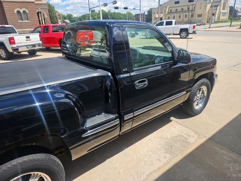 Used 1999 GMC Sierra 1500 SLE w/ Convenience Plus Group RWD image 3