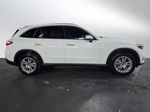 Used 2026 Mercedes-Benz GLC 300 4MATIC image 3