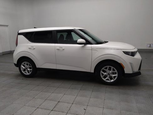Used 2025 Kia Soul LX w/ LX Technology Package image 11