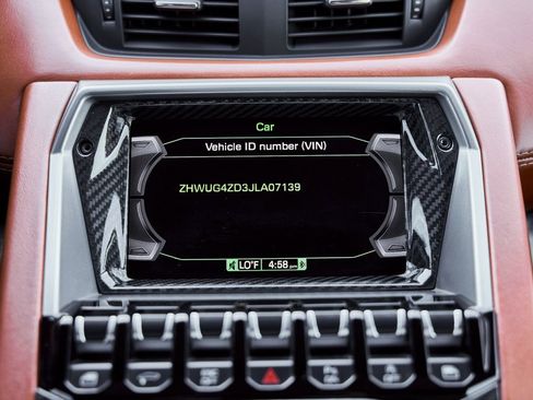 Used 2018 Lamborghini Aventador S image 75