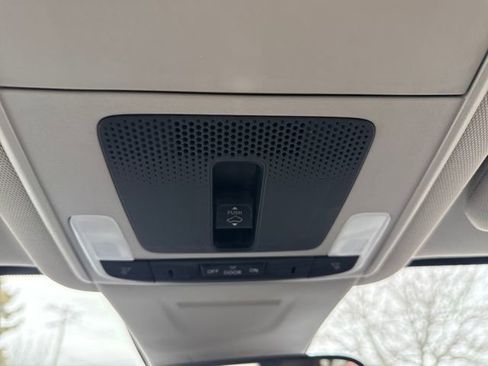 Certified 2025 Honda CR-V EX image 38