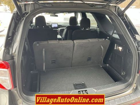 Used 2020 Ford Explorer XLT w/ Comfort Package image 38