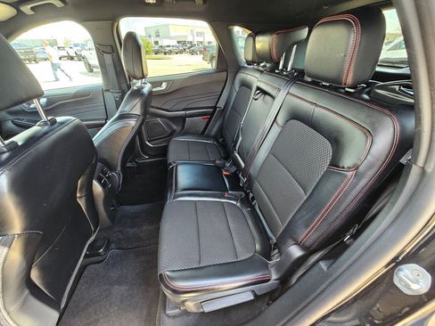 Used 2025 Ford Escape ST-Line image 26