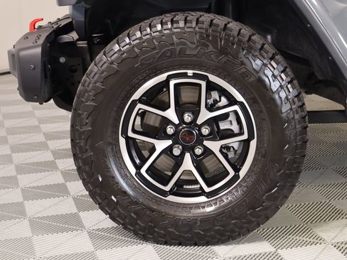 Used 2025 Jeep Gladiator Rubicon image 18