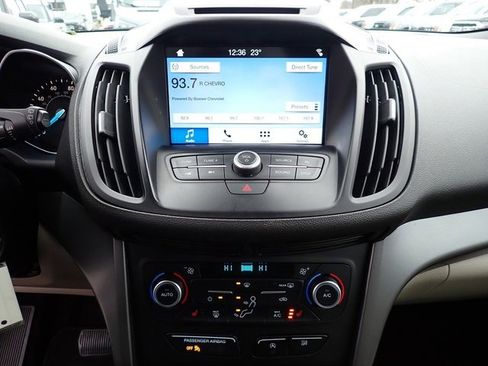 Used 2018 Ford Escape SE w/ Ford Safe & Smart Package image 28