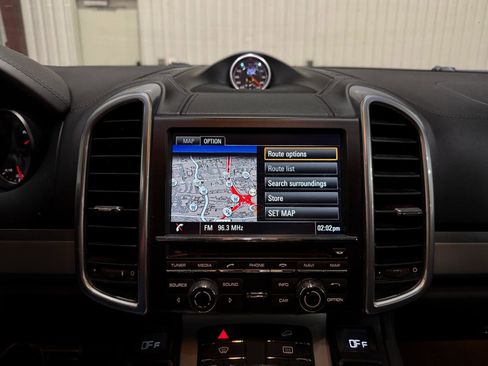 Used 2014 Porsche Cayenne GTS AWD/4WD image 16
