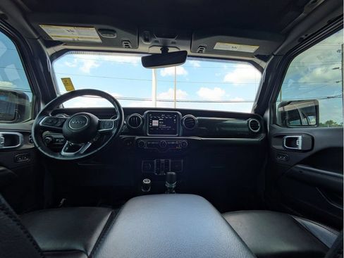 Used 2020 Jeep Wrangler Unlimited Sahara AWD/4WD image 24