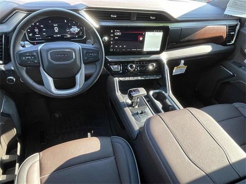 Used 2024 GMC Sierra 1500 Denali w/ Technology Package image 2