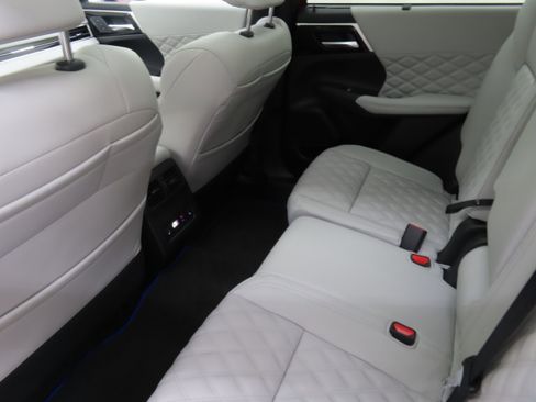 New 2025 Mitsubishi Outlander SEL image 22