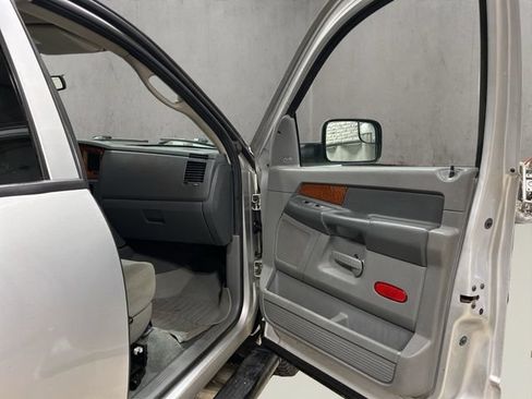 Used 2006 Dodge Ram 2500 Truck SLT w/ Light Group AWD/4WD image 19