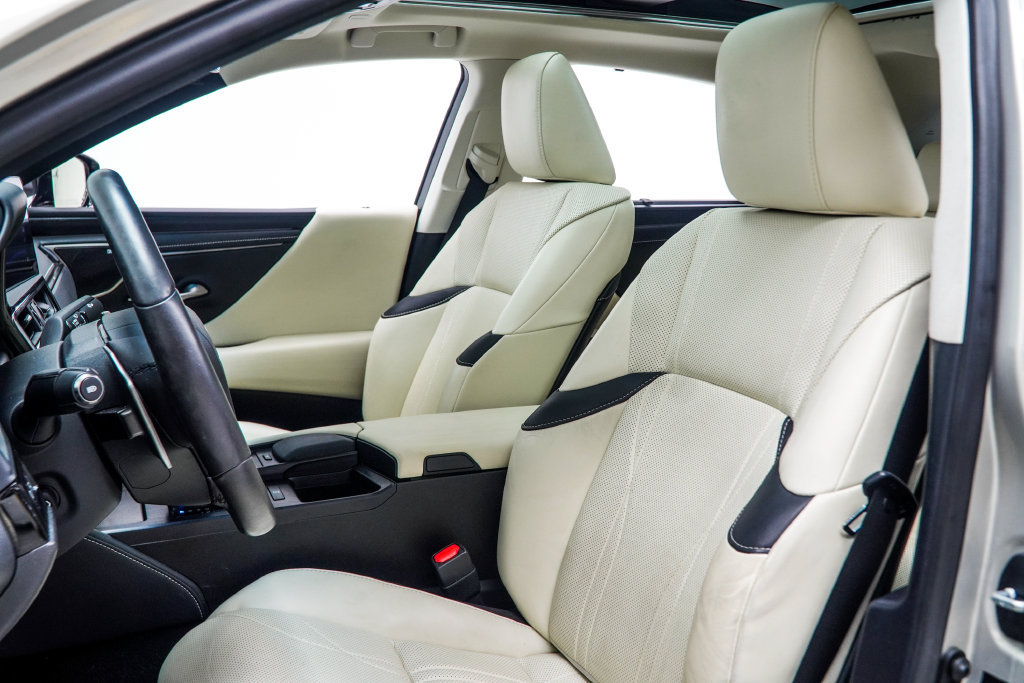 Used 2022 Lexus ES 350 Ultra Luxury w/ Accessory Package 2 FWD image 41
