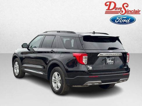 Used 2023 Ford Explorer XLT w/ Equipment Group 202A image 9