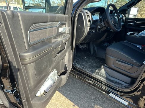 New 2025 RAM 5500 4x4 Crew Cab image 15