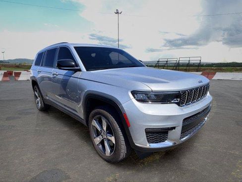 Used 2021 Jeep Grand Cherokee L Limited RWD image 2