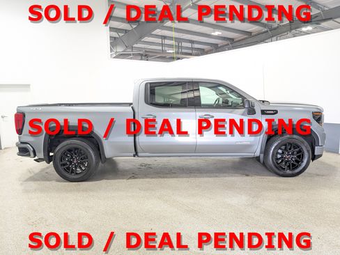 Used 2025 GMC Sierra 1500 Elevation AWD/4WD image 2