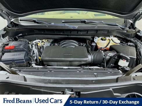 Used 2023 Chevrolet Suburban Premier w/ Premium Package AWD/4WD image 40