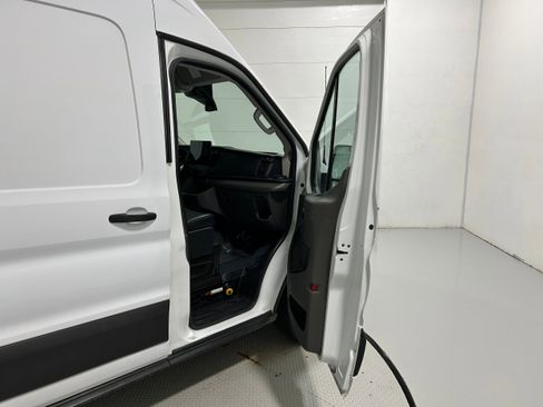 Used 2022 Ford Transit 350 148 High Roof AWD image 21
