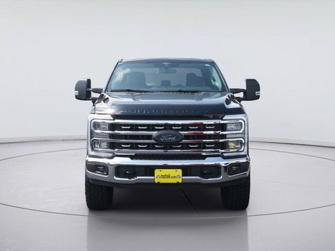 Used 2026 Ford F250 XLT w/ XLT Premium Package AWD/4WD image 3