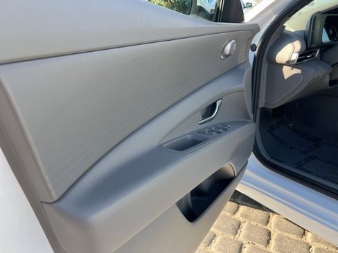 New 2026 Hyundai Elantra Blue image 8