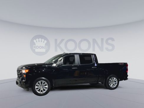 Used 2023 Chevrolet Silverado 1500 Custom image 12