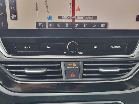 Used 2024 Nissan Altima 2.5 SR w/ SR Premium Package FWD image 18