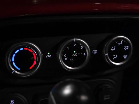 Used 2020 FIAT 500L Pop w/ Chrome Appearance Group FWD image 20