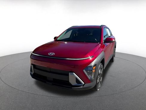 Used 2025 Hyundai Kona SEL image 7