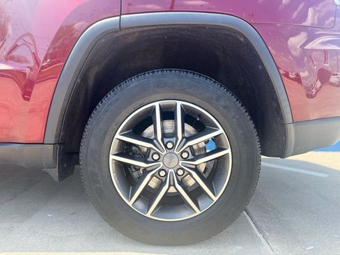 Used 2020 Jeep Grand Cherokee Limited image 20