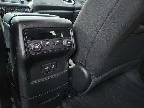 Used 2023 GMC Acadia SLE w/ LPO, Floor Liner Package image 30