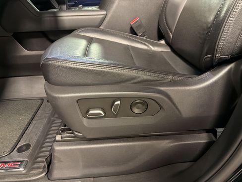Used 2023 GMC Sierra 1500 Denali AWD/4WD image 13