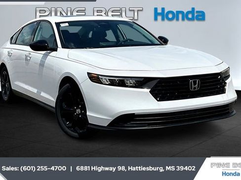 Certified 2025 Honda Accord SE image 1