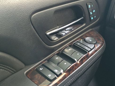 Used 2013 GMC Yukon Denali image 13