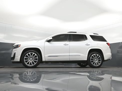Used 2021 GMC Acadia Denali w/ Denali Technology Package FWD image 39