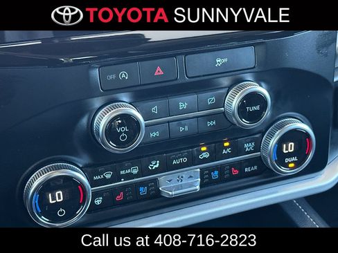 Used 2024 Ford Expedition XLT RWD image 26