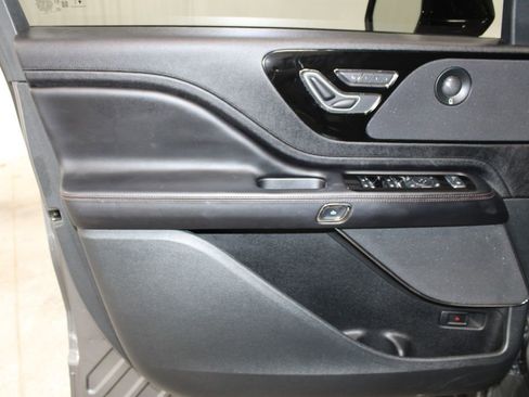Used 2024 Lincoln Aviator Reserve w/ Equipment Group 201A RWD image 19
