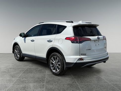 Used 2018 Toyota RAV4 Limited AWD/4WD image 4
