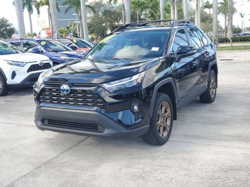 Used 2024 Toyota RAV4 AWD Hybrid image 7
