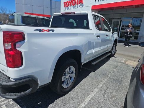 Used 2025 Chevrolet Silverado 1500 W/T w/ WT Value Package image 10