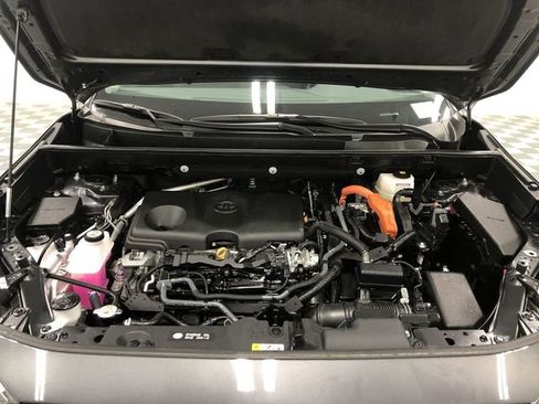 Used 2024 Toyota RAV4 LE image 22