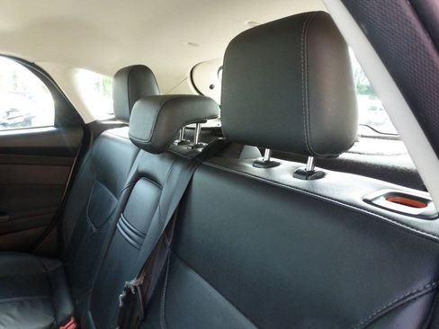 Used 2015 Ford Focus SE w/ Equipment Group 201A FWD image 25