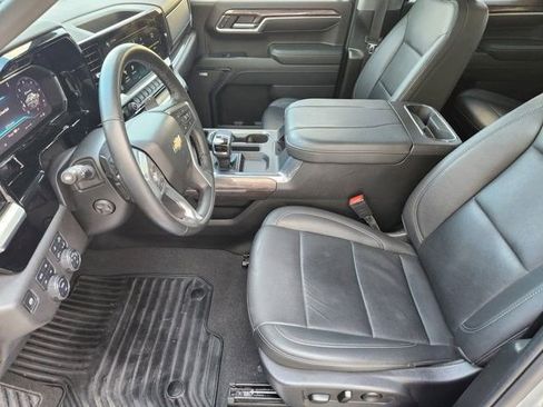 Used 2024 Chevrolet Silverado 1500 LTZ w/ LTZ Convenience Package II AWD/4WD image 12