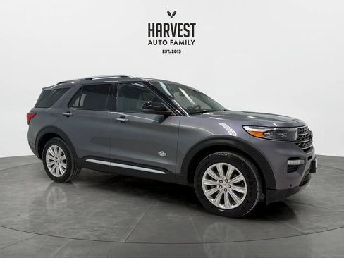 Used 2022 Ford Explorer King Ranch w/ Premium Technology Package image 8