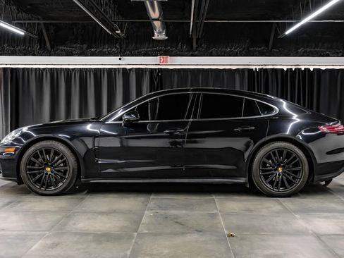 Used 2017 Porsche Panamera 4S image 16